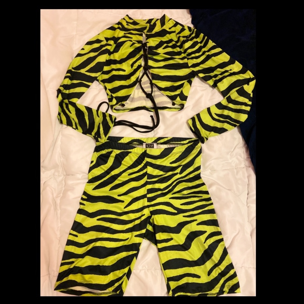 Rave Biker Short Zebra Set